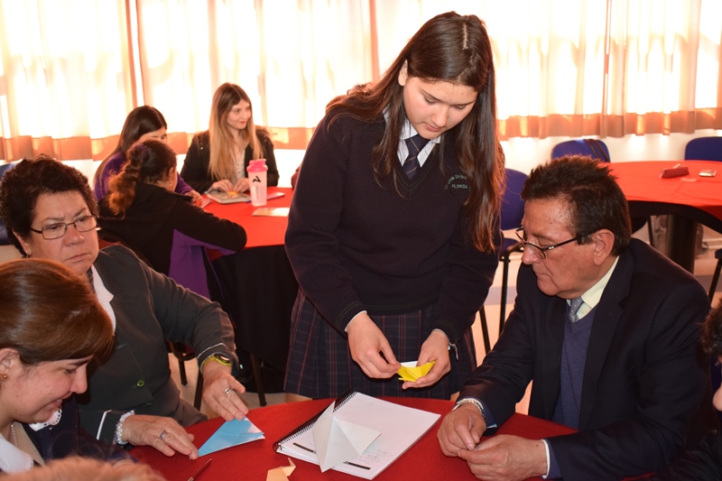 Docentes participan de “Grullas para Felipe”